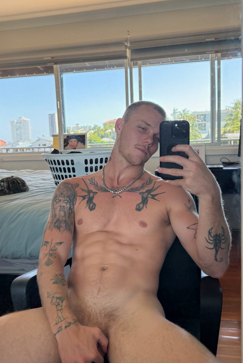 Aaron Hydes tweet media
