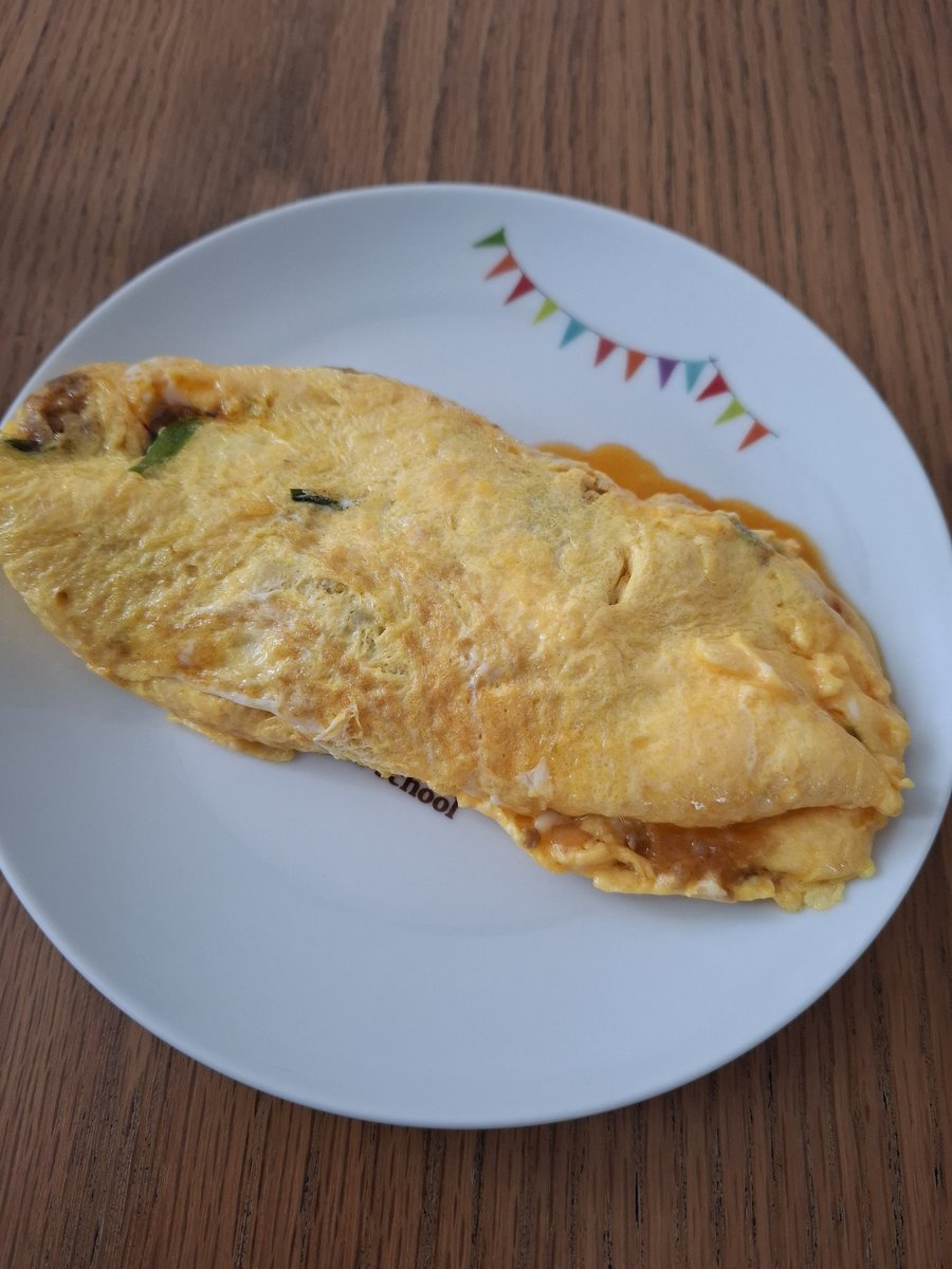 オムレツ難しい( ˘•ω•˘ ) どうやったらうまくいくのかわからん😭 IH