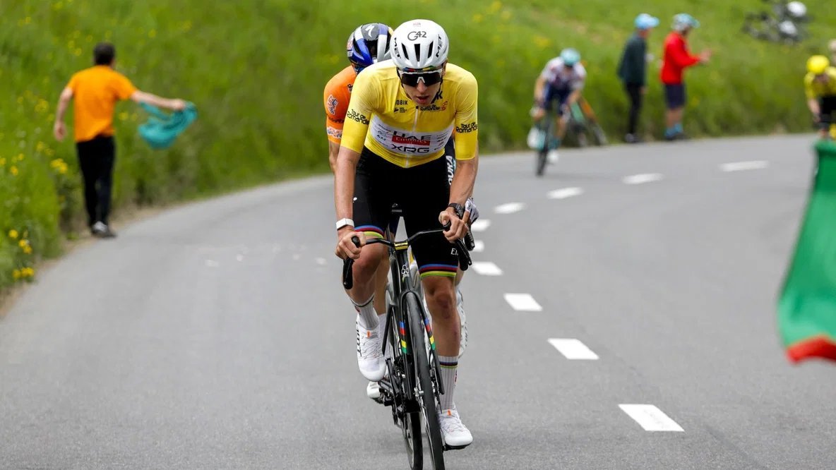 Cyclingbottle's tweet image. ❌ WT Stage races that Tadej Pogacar didn't win yet

🔸 Tour Down Under
🔸 Itzulia
🔸 Tour de Suisse
🔸 Tour de Pologne
🔸 Renewi Tour
🔸 La Vuelta a Espana
🔸 Tour of Guangxi

Maybe this can be his schedule for 2027? 😉

#cycling