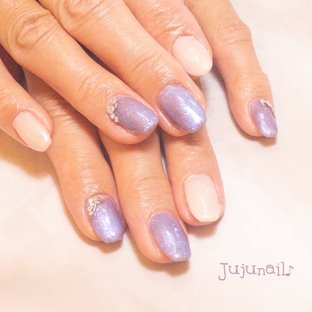 jujunail2020's tweet photo. こちらのリピーター様は、
新色のブルーをお選び頂きました💅
これからの季節に、ぴったりですね♪

とてもお似合いです✨
いつもありがとうございます🥰

=====================⁣
美意識...

詳細はこちら↓（ネイルブック）
https://t.co/5niKkEpx1n https://t.co/4nz7odxBZ1