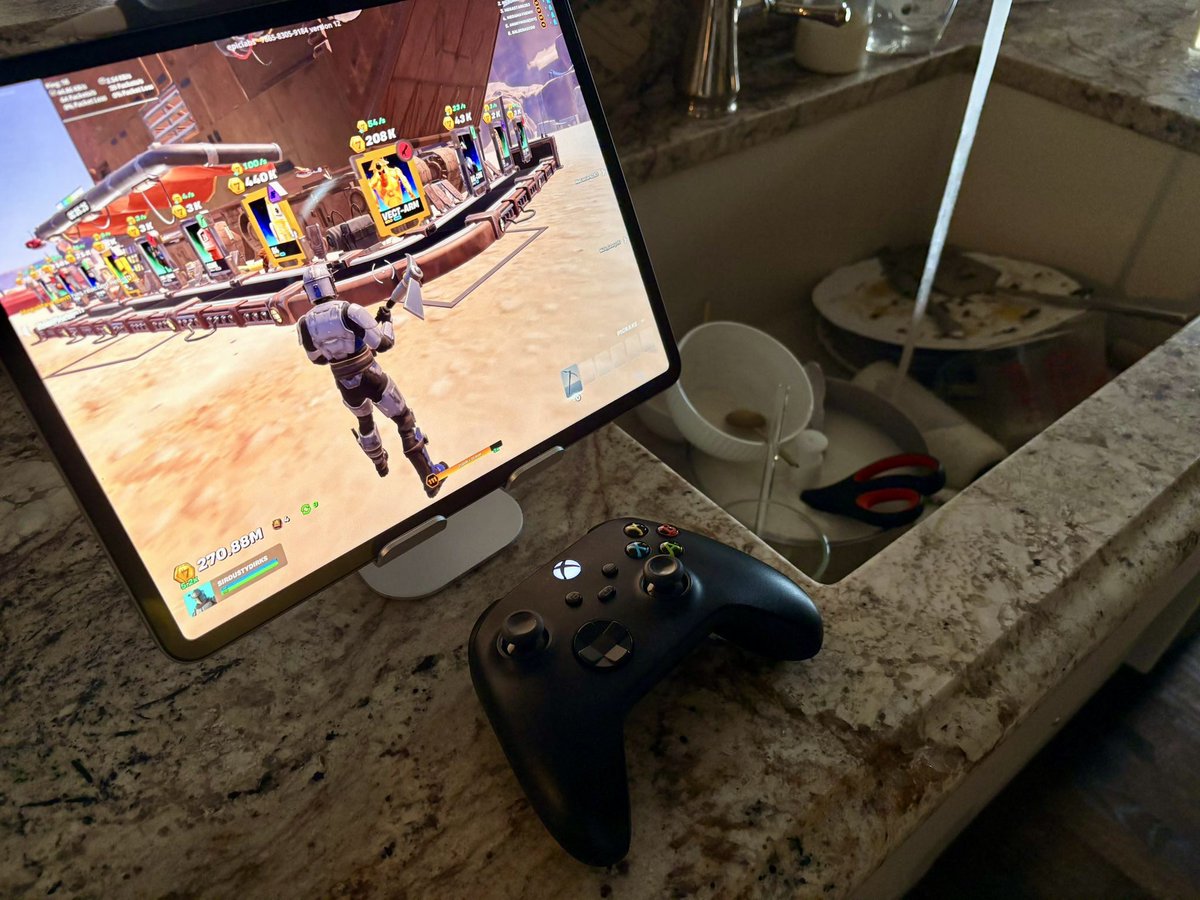 SirDustyDirks's tweet photo. It’s ok babe I’ll do the dishes tonight https://t.co/cLzvXBenUN