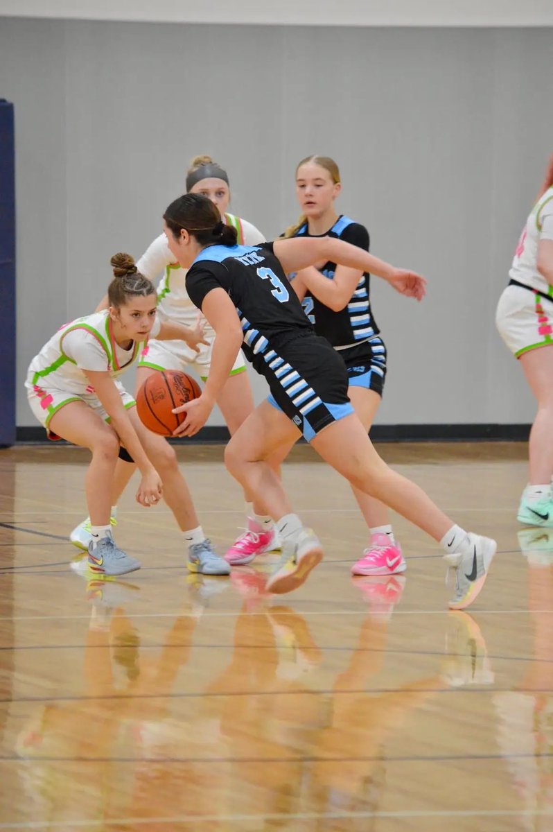 Gianna_Wynk's tweet image. 3-0 on the day at ONU 
Finished the last game with a W 47-41
17 pts | 8 reb | 1 ast | 1 stl 
Grateful for the opportunity 🤍#KeepWorking #AGTG