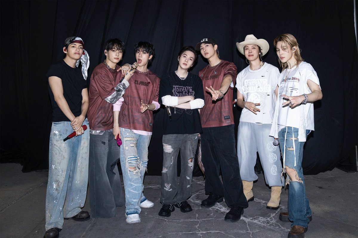KSCH3RRY's tweet photo. [🗞] — Todo lo que paso hoy con #BTS | 03/05/26

• #BTS_WORLDTOUR_ARIRANG_ELPASO_D2 🎤
• BTS en Instagram, TikTok y Weverse 

Y mas . . . https://t.co/MXDQCIzmJX