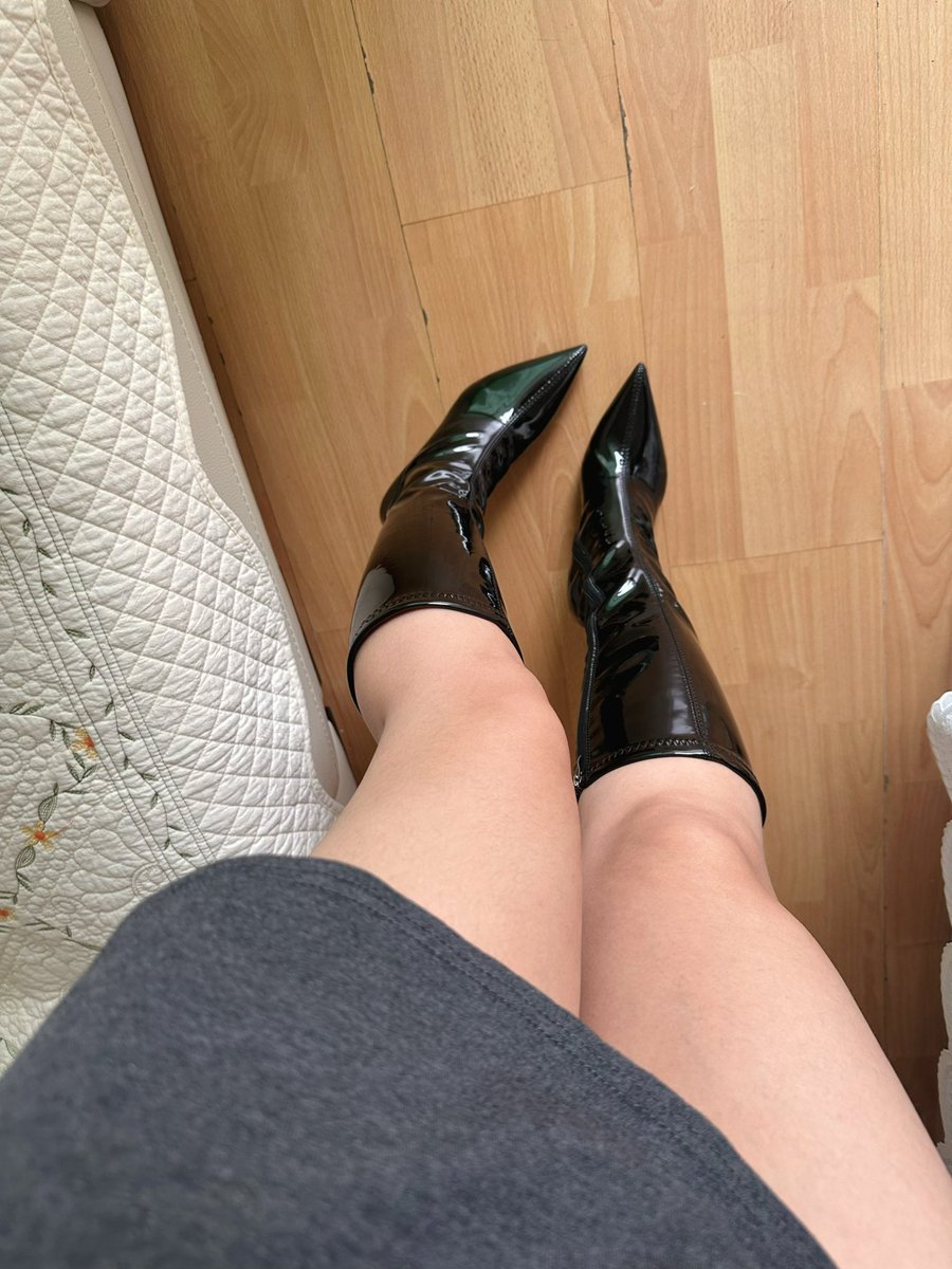 CZS525's tweet photo. 细高跟靴子虐阳贼���瘾
有喜欢的吗 https://t.co/yPtn8Qw0hg