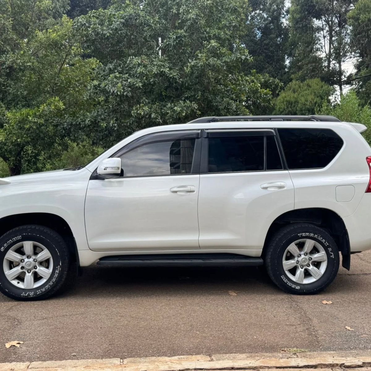 Goflytravel256's tweet image. What we offer; Simple &amp;amp; Reliable Car hire

✔️ Short-term contracts (daily/weekly)  
✔️ Long-term contracts(monthly deals)  
✔️ Self-drive or driver option  

Whether it’s a quick trip or long term,we’ve got your ride.

Hire now via WhatsApp  
0780782382

#CarHire