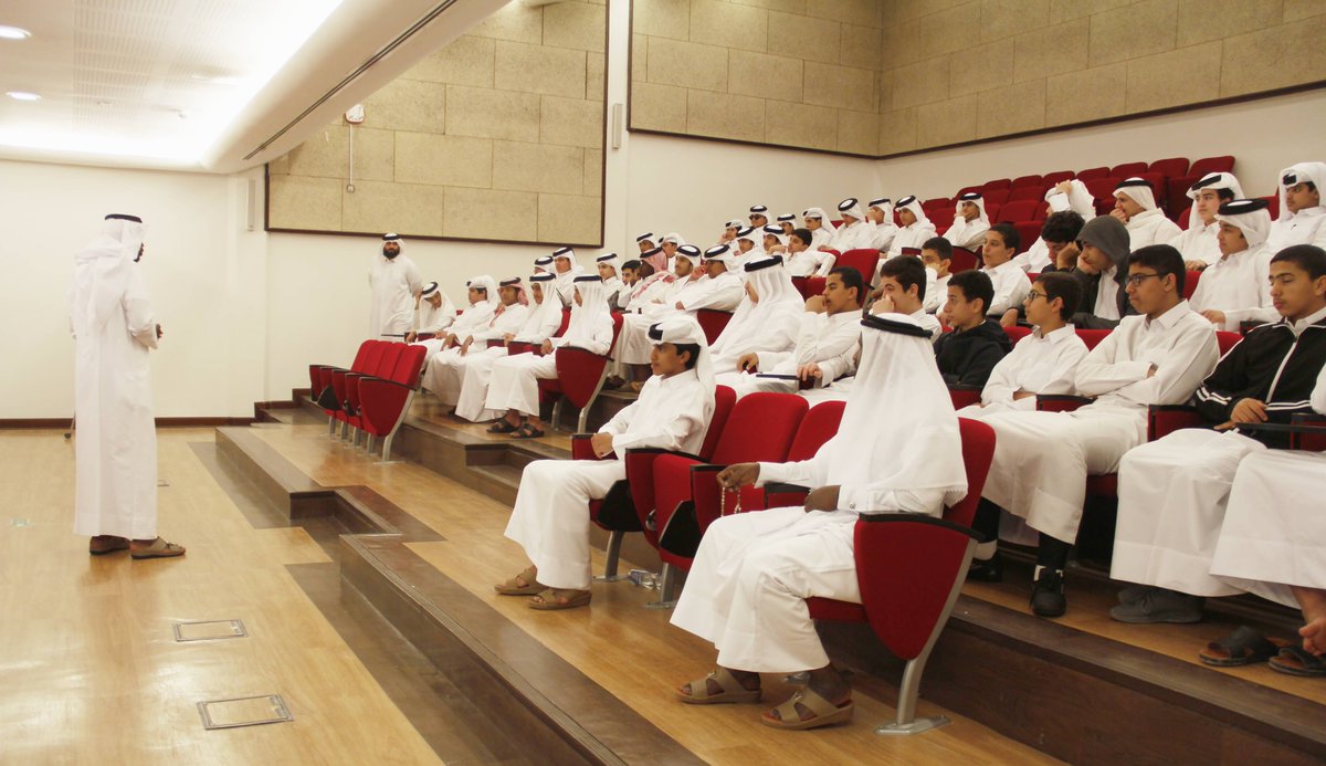 m_binjassim's tweet photo. في إطار الشراكة المجتمعية مع إدارة الدعوة (وزارة الأوقاف) تم تنظيم محاضرة للطلبة بعنوان (شكر النعم) تم الحديث فيها عن أن شكر النعم هو أساس استمرارها، وأعظم نعم الله على الطلبة هي نعمة العلم، العقل، والصحة. شكر هذه النعم يكون بـ الاجتهاد في الدراسة، استغلال الوقت، وبر الوالدين. https://t.co/nzdZn1rFtv