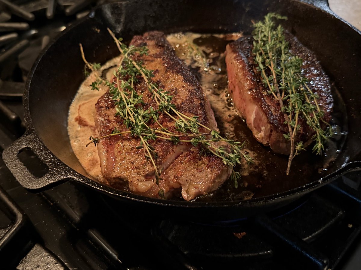 ElSethero's tweet image. Good night. #Dinner