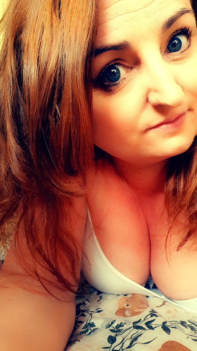 Fefunn1's tweet photo. 270 videos of hotness on🌶🔞 #onlyfans 
Vids include
Sex
Solo
POV
Car fun
Role play
Feet

Only $4.99 a month 🌶🔞
Link in comments 👇👇 https://t.co/AWrlzqC2PV