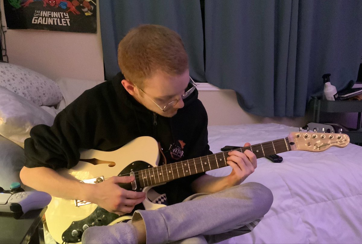 luv when he serenades me