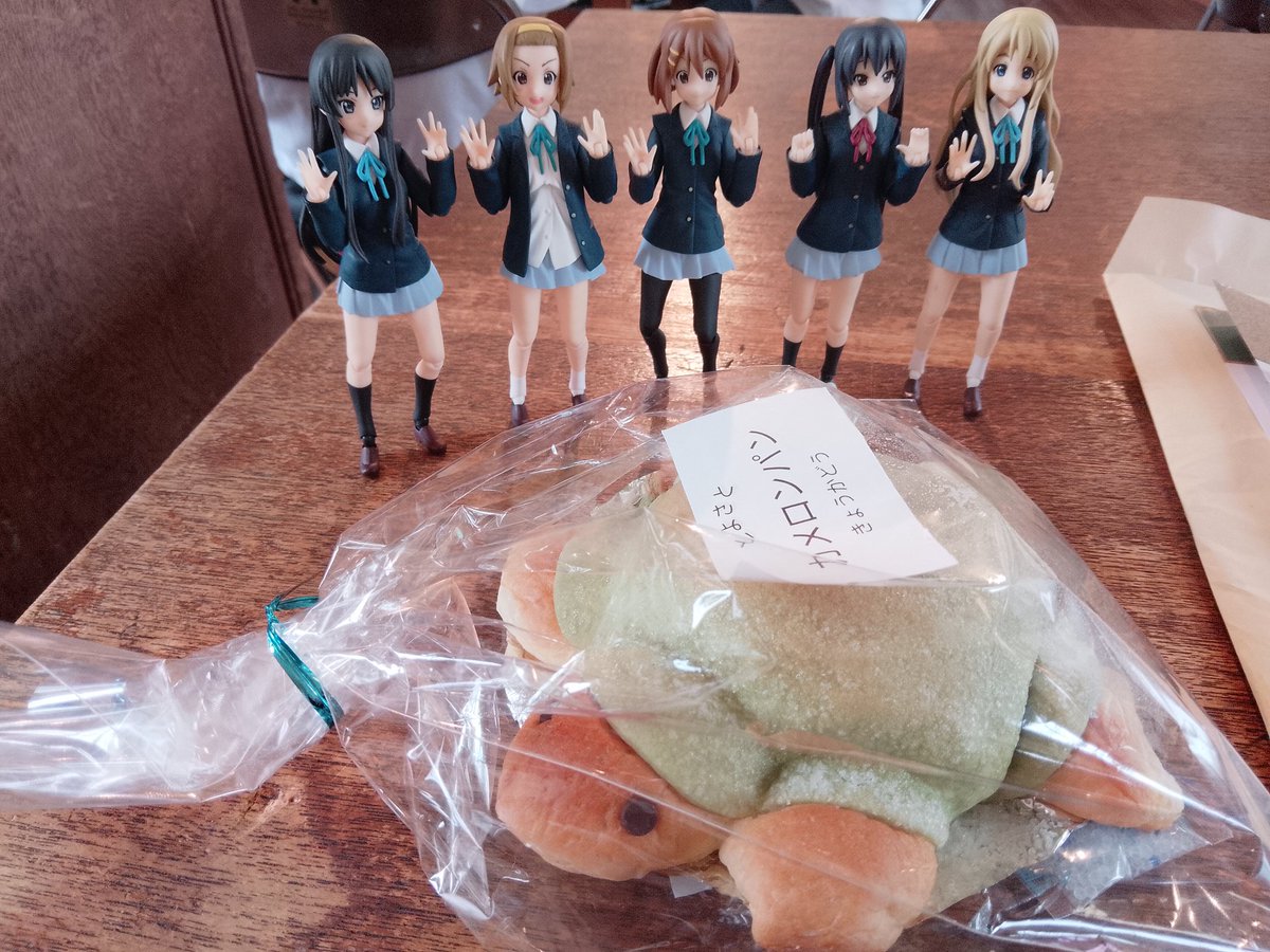 R.ろびん＠馬めモ tweet media