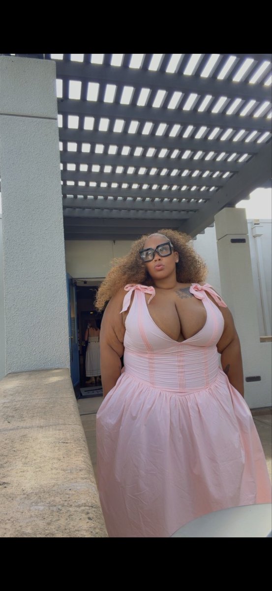 bbwlyssie's tweet photo. #fyp #bbw #beauty https://t.co/NxGSsMxMZh
