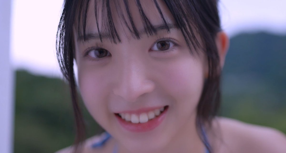 静かに接近bot tweet media