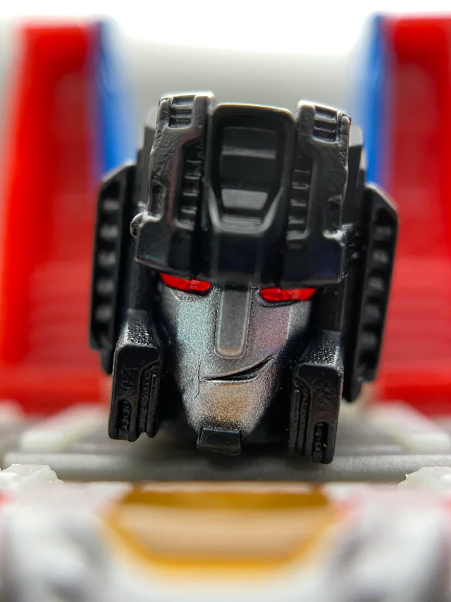 bread290000's tweet photo. @HumanKeanu39738 no way starscream https://t.co/MDsn8qSl3U