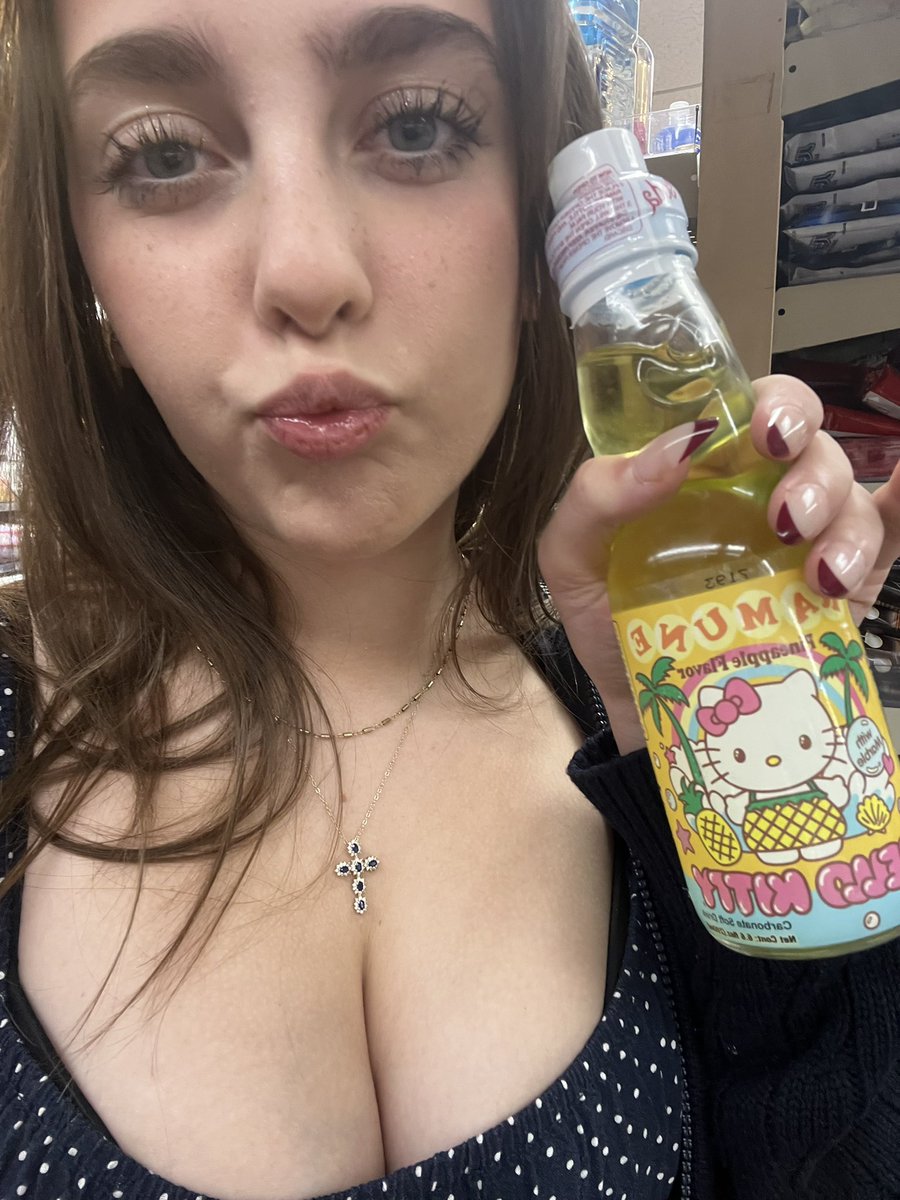 luvmarikitti's tweet image. i love finding diff ramune flavors :3 

#moothunt〃・ #makeup #moots #fit