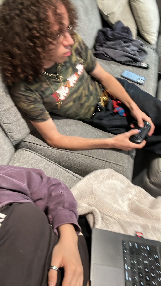 vanessa tweet media