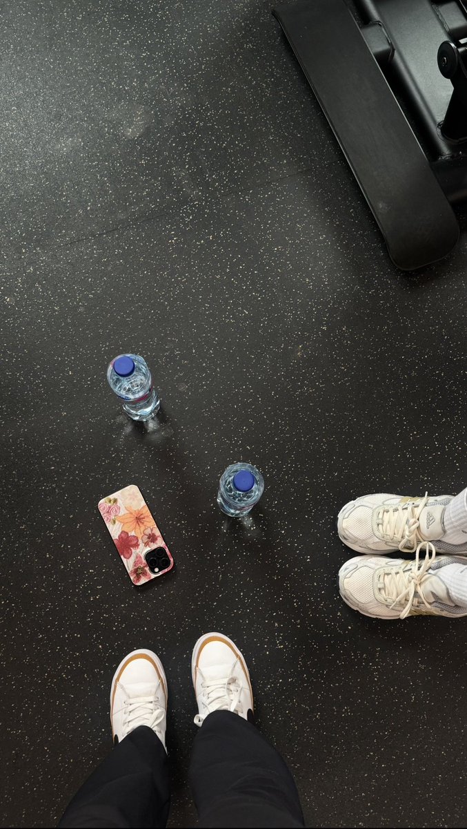 s8wj_'s tweet photo. Morning gym vibe 🌟
7:34 AM https://t.co/dgArNDvLoa