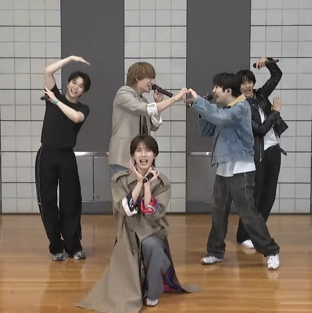 りおな tweet media