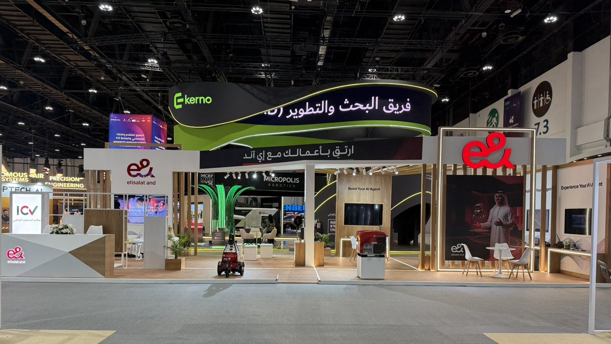 e& UAE tweet media