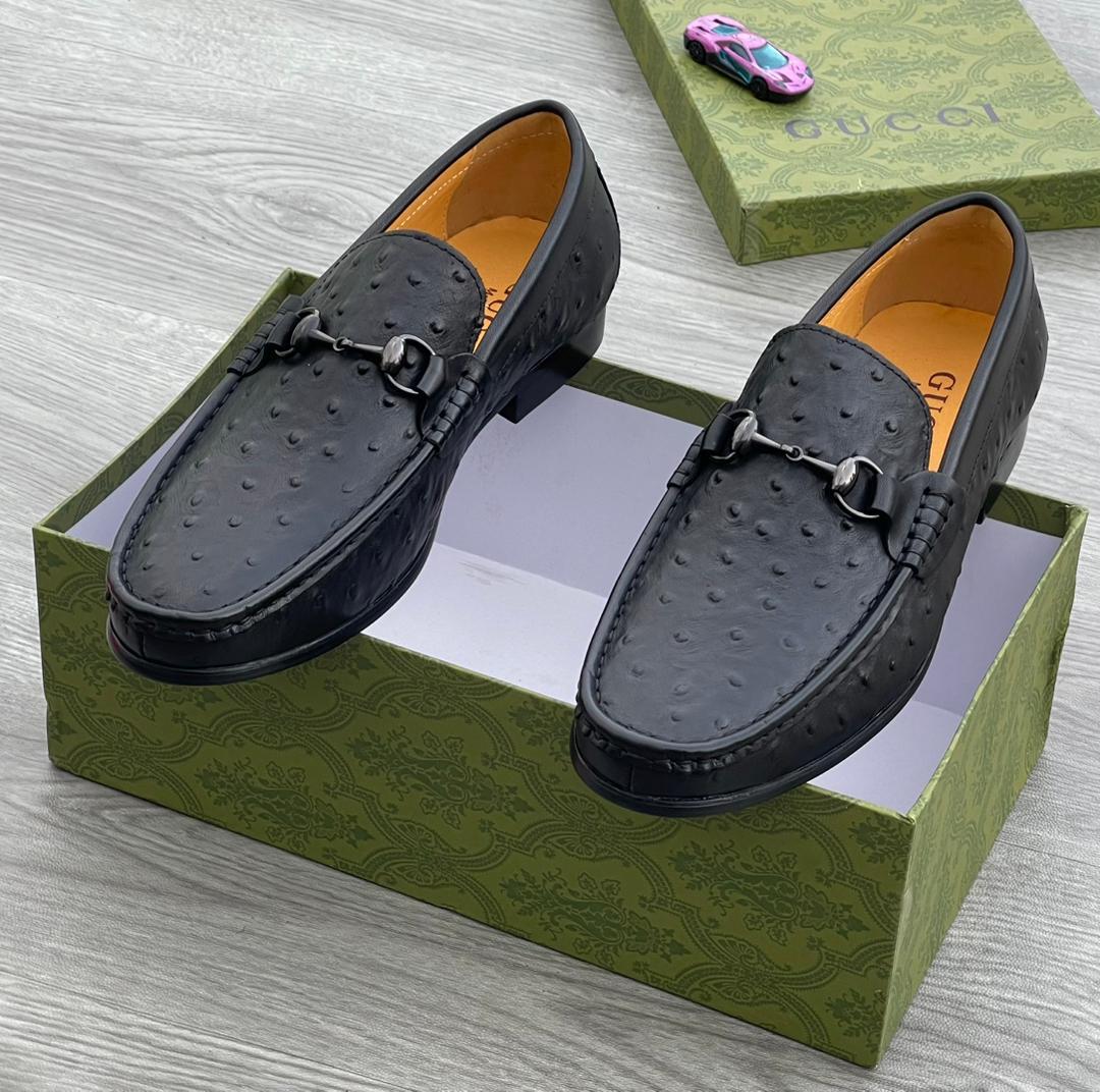OLUWADAMILOLA {FOOTWEAR'S VENDOR} tweet media