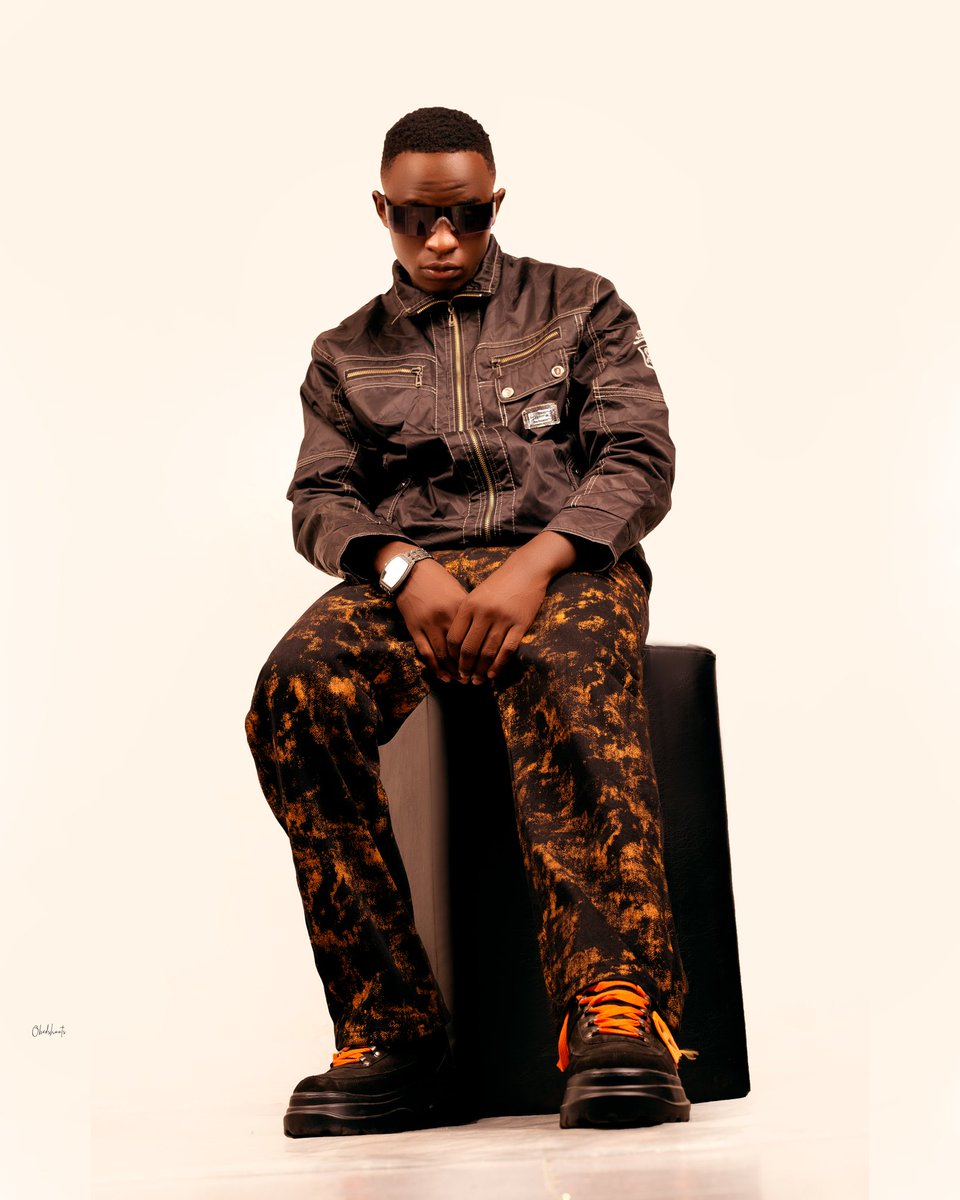 FameIcon236232's tweet photo. African Lyrical Engineer 
🅾️1️⃣

#Rwenzori https://t.co/OHf3kgORAI