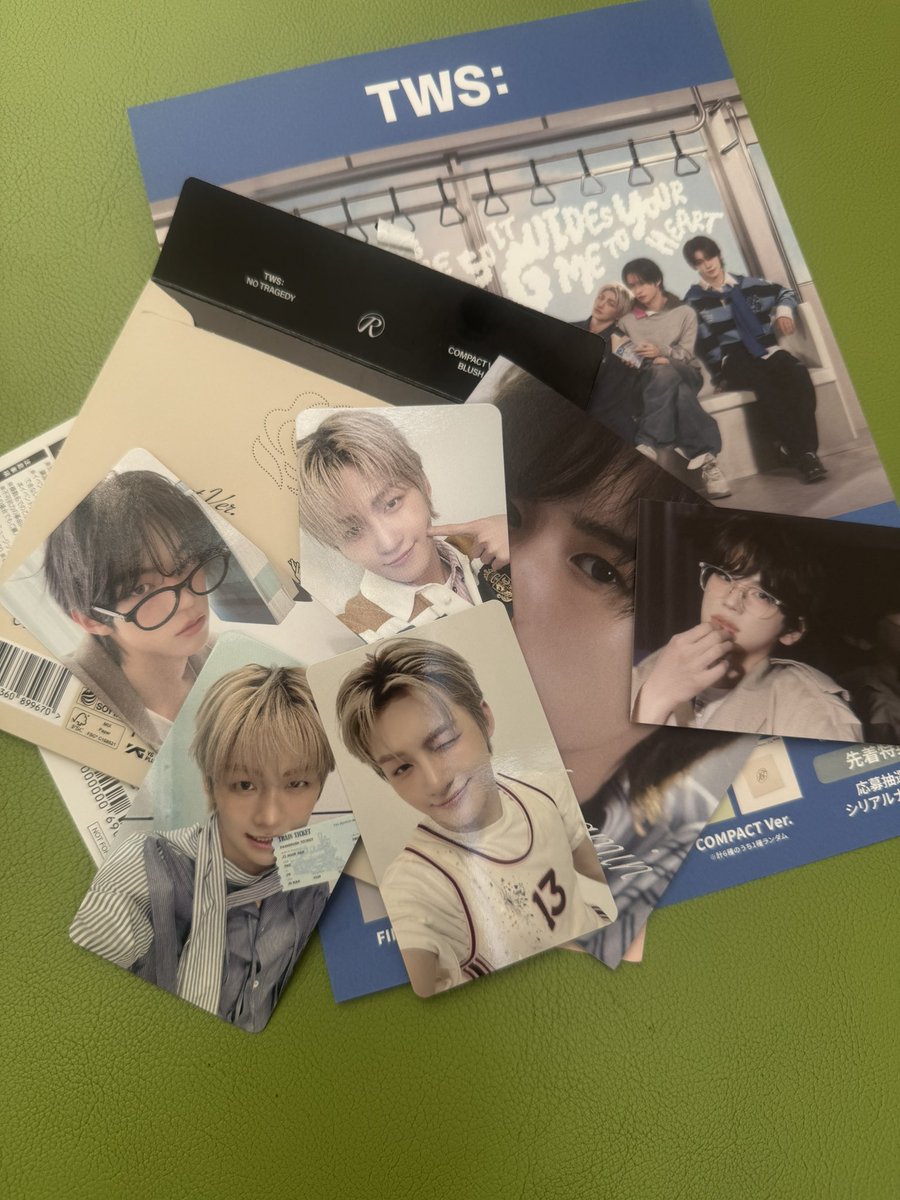 TWS 5th mini album NO TRAGEDY店舗 特典 ラキドロ トレカ HMV タワレコ　交換

【譲】　ジフン　ドフン　ギョンミン

【求】　シニュ(異種も検討します)

お心当たりの方がいらっしゃったら、お気軽にお声がけよろしくお願い致します🙇‍♀️