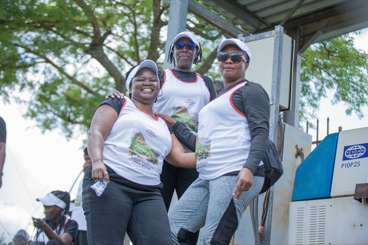 tgsaa0's tweet photo. “Started from the bottom, now we are here” 

🇺🇬 Raising the Black, Yellow and Red high ! #Uganda 

#TGS #TGSAA #TororoRock #Hiking #Adventure #PeakPerformance #VisitUganda #ProudlyUgandan https://t.co/OXzNXsqQQy