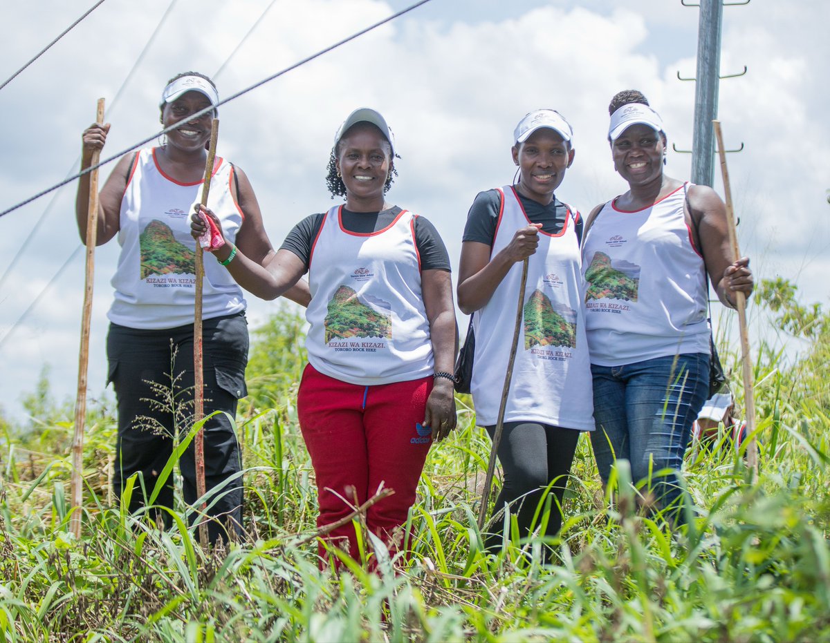 tgsaa0's tweet photo. “Started from the bottom, now we are here” 

🇺🇬 Raising the Black, Yellow and Red high ! #Uganda 

#TGS #TGSAA #TororoRock #Hiking #Adventure #PeakPerformance #VisitUganda #ProudlyUgandan https://t.co/OXzNXsqQQy