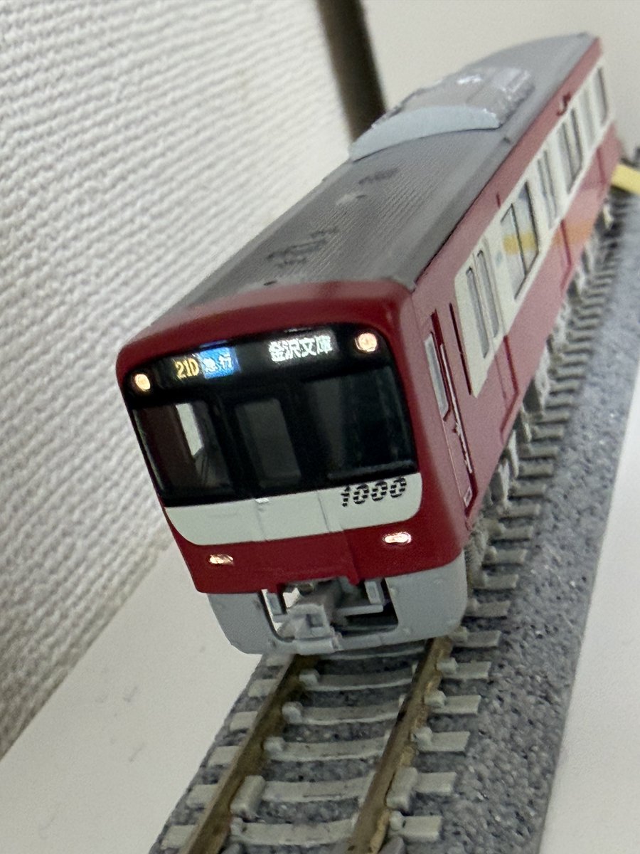 B_pas1025's tweet photo. ついに我が家にもルシエルが来ました
早速方向幕と格闘
満足行く仕上がりにはなったけど21Dの文庫行きがないことに気づいてしまった… https://t.co/4Wj8d7KeEr