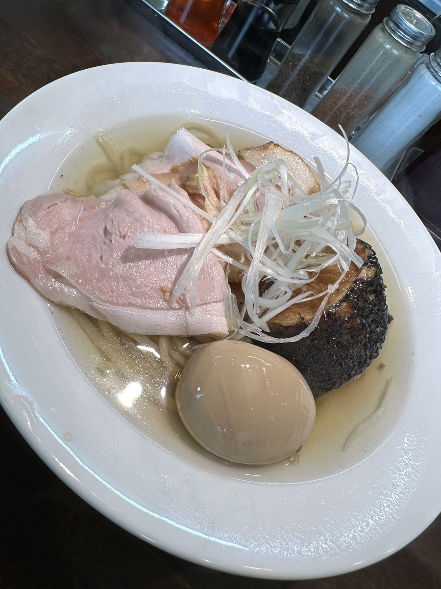 たむケイ tweet media