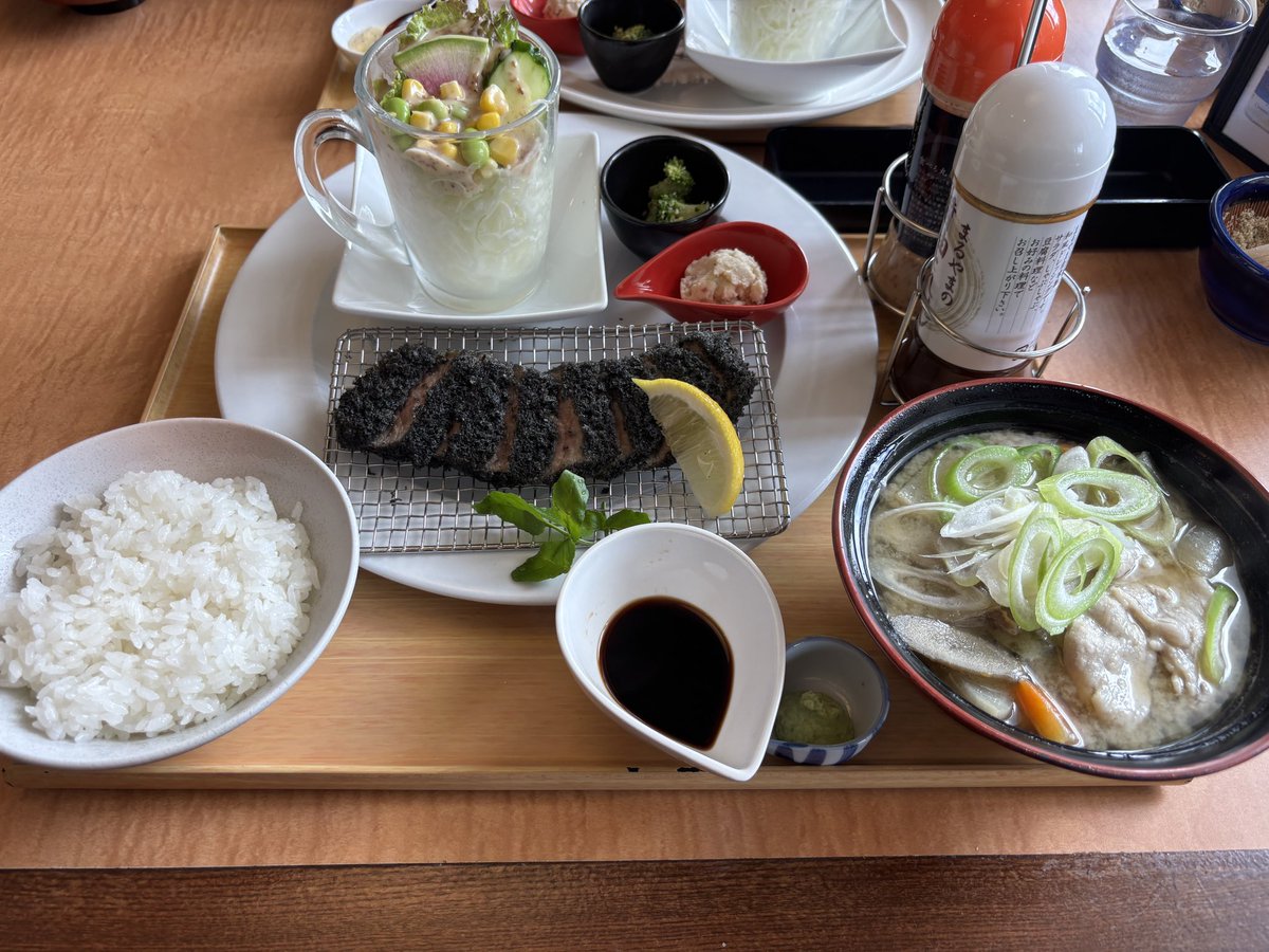 ゼヘル tweet media