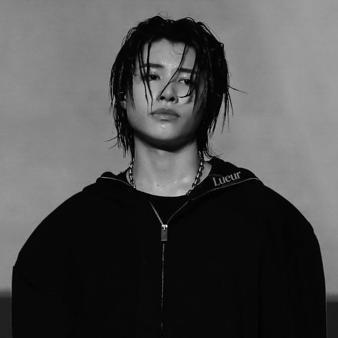 moon_ren17's tweet image. His French features are so striking 🫠🖤

#루이 #LOUIS #롱샷 #LNGSHOT