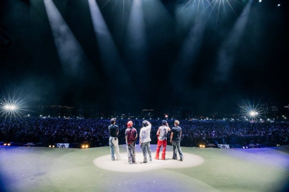 SamSam62017's tweet photo. Nkakaproud talaga ang SB19 na d lang sila nkakatikim ng 80k audience as a HEADLINER sa mga Festivals sa bansa kasi kayang kaya nla ang 100k sa mismong SOLO CON nla sa bansa🔥💯😎💅🏻 No one will dare to question them anymore💪🏼 https://t.co/IsqUEPESRj