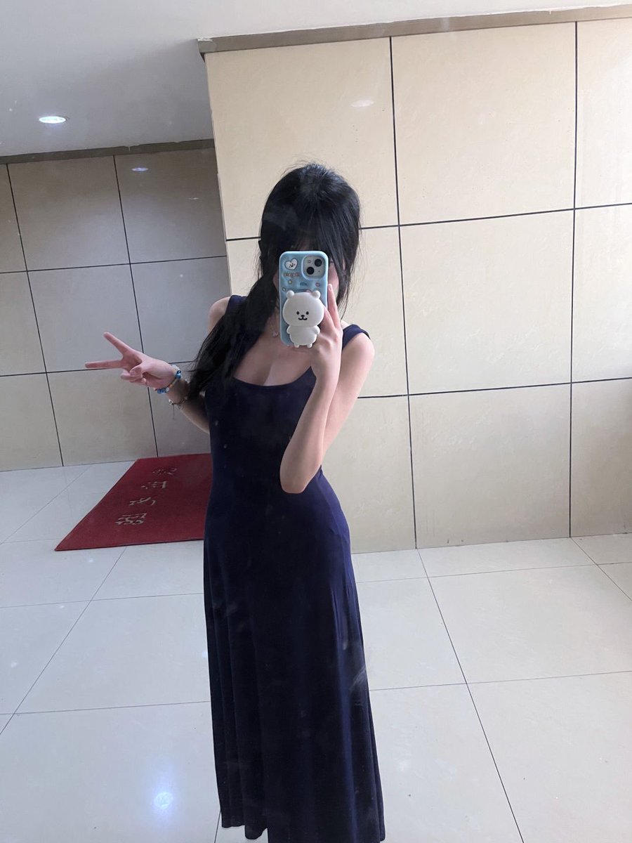 武汉字母墙 tweet media