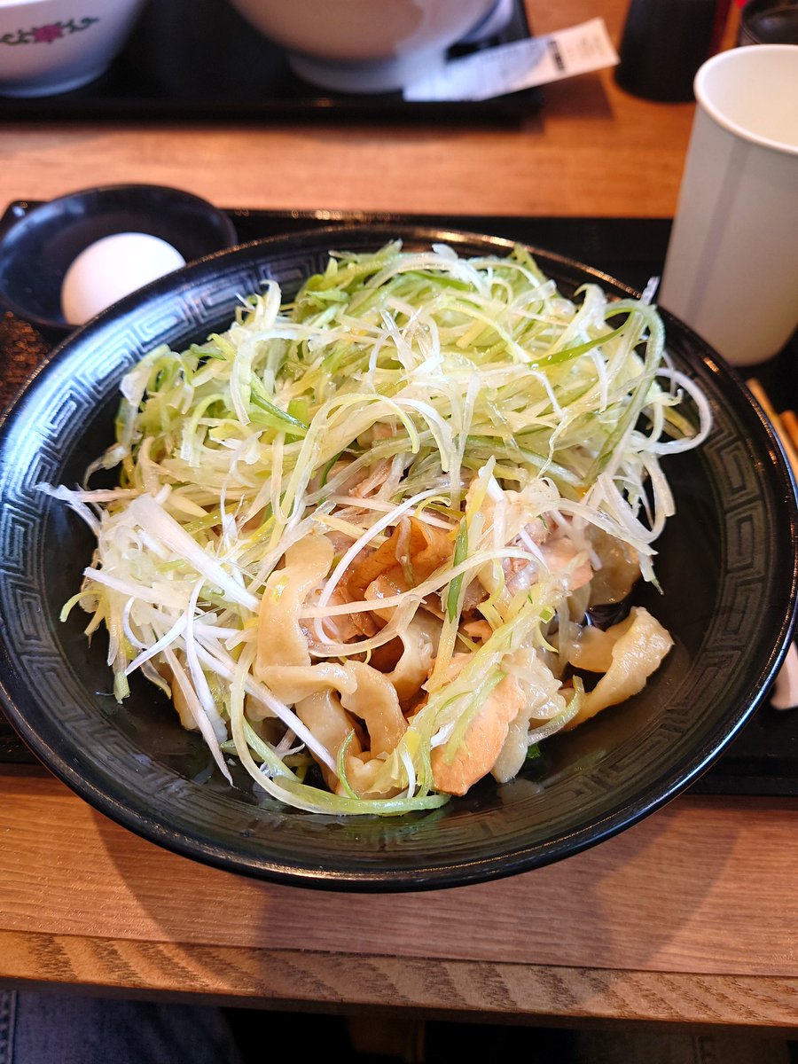 Ore_Por's tweet photo. ネギラーメンうまーい!! https://t.co/9ngipbinq9