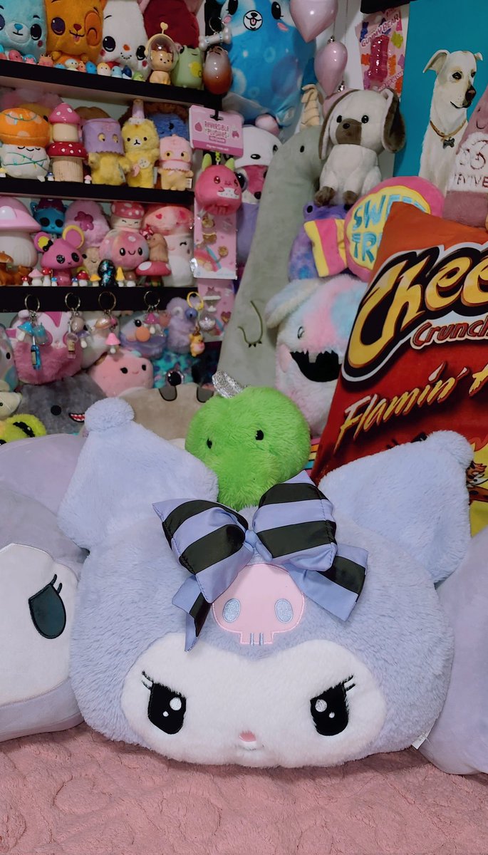 Miichel701's tweet image. #miniso #pillow #pillows #kuromi #sanrio #helllokittyandfriends #toycollector #collectibles #sanrio #kawaii #plush #plushies #plushcore #stuffed #stuffedanimal #stuffedanimals #plushcollection #plushcollector #sanriocharacters #collection #collector #collectibles #toy #toys