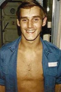 war_fallen's tweet image. Remembering Catering Assistant Darryl Cope, HMS Sheffield Royal Navy, died aged 20 when his ship was hit by an Excocet missile on the 4th May 1982. Read his story via this link: rememberthefallen.co.uk/casualty/cope-… #Falklands @falklands_utd
