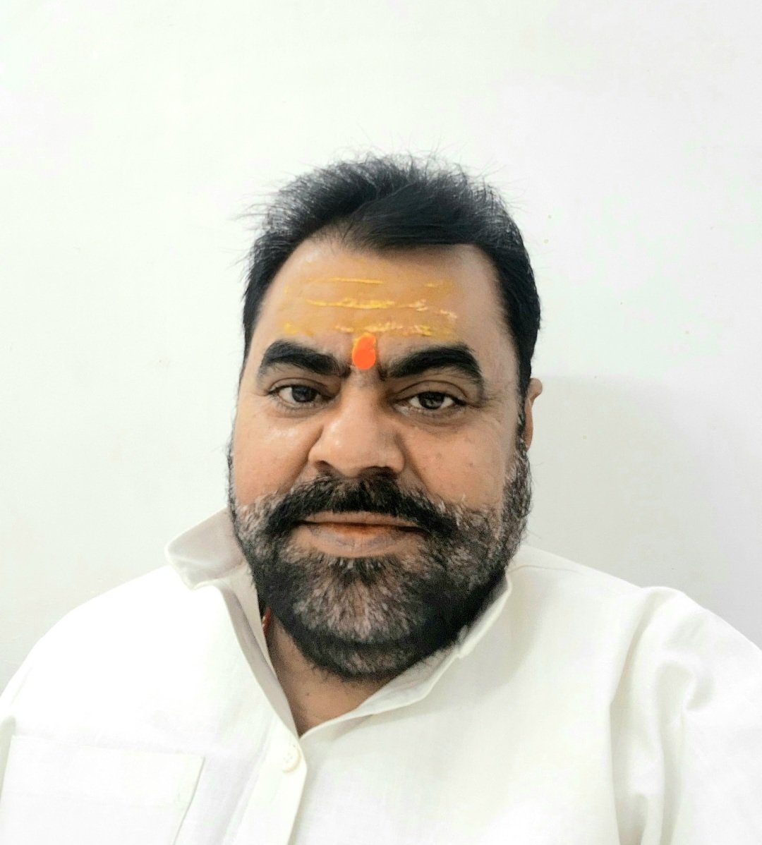 बंगाल में तृणमूल कांग्रेस को 116-117 सीट मिलेगी, ऐसा मेरा अनुमान है, भाजपा की सरकार बनेगी......
हर हर महादेव 🙏