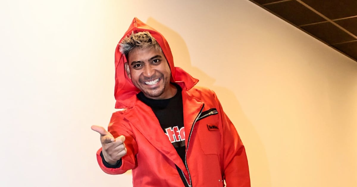 hmetromy's tweet image. #Rap Haniff bersama Fizi akan berganding mengendalikan segmen Hot Vibe Club dari jam 3 petang hingga 7 petang, setiap Isnin hingga Jumaat bagi menemani pendengar di dalam kereta, di rumah atau di mana saja berada.

hmetro.com.my/rap/rapextra/2…