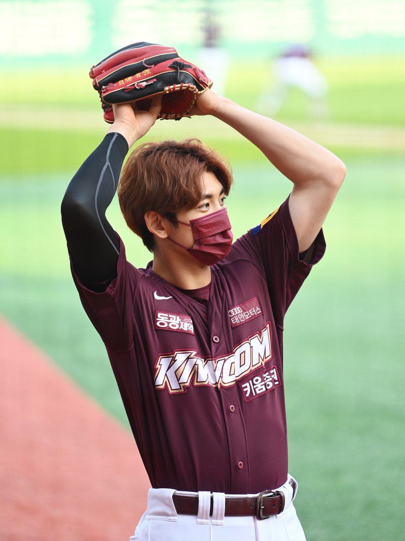 후정e.. tweet media
