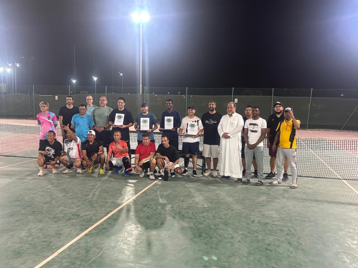 jubailtennis's tweet photo. انتهت امس منافسة النادي رجال زوجي مبتدئين بفوز (مالك محمدّ/ ليونيديس) على ( عبدالمعطي قنديل و محمد كمال ) وكانت المباراة ندية و قوية، و بهذه النتيجة يتأهل  الفريقين إلى منافسات رجال زوجي مستوى ج. 
نتمنى للجميع النجاح و التوفيق. https://t.co/5vhTbYeVGZ