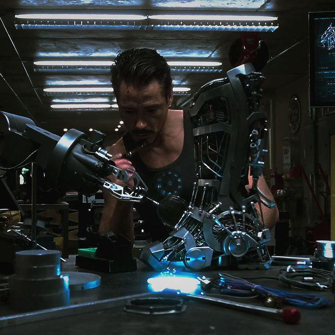 nalinrajput23's tweet photo. Tony stark inspired the entire generation to become an engineer . https://t.co/qBQnGej5Fi
