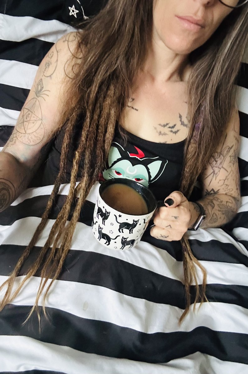 🦇🕸🩸NicLovesMetal △🔥⭑ ♈︎🖤☽☾ tweet media