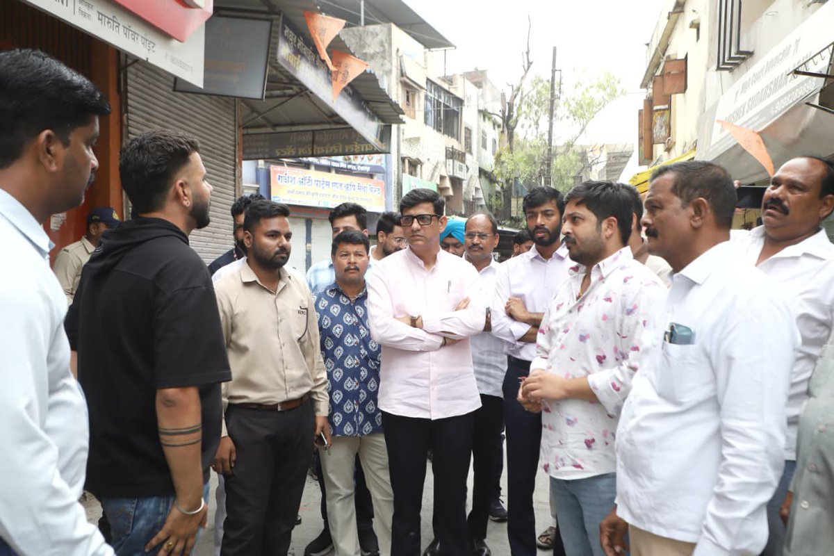 advpushyamitra's tweet photo. आज स्वच्छ शहर जोड़ी (SSJ) के अंतर्गत देपालपुर में आयोजित कार्यक्रम में शामिल हुआ।

शहर की स्वच्छता व्यवस्थाओं का निरीक्षण, RRR सेंटर का अवलोकन, ट्रेंचिंग ग्राउंड की समीक्षा एवं नागरिकों के साथ स्वच्छता संवाद के माध्यम से जनभागीदारी को और मजबूत करने का प्रयास किया।

इंदौर की स्वच्छता मॉडल को साझा करते हुए देपालपुर के साथ मिलकर बेहतर व्यवस्थाओं की दिशा में एक सार्थक पहल।