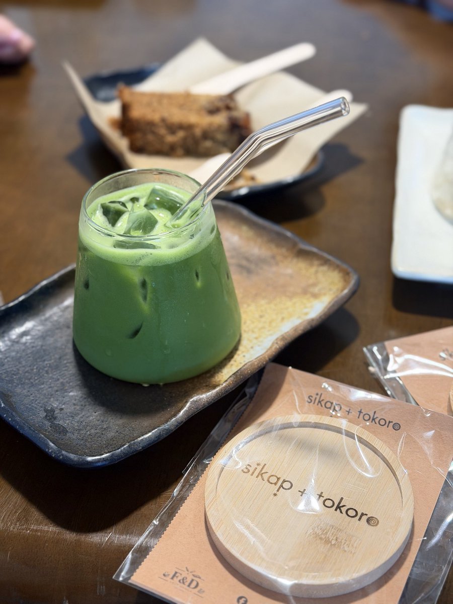 mrllsingson's tweet image. Found a new gem in Baliwag, Bulacan 
tried their matcha latte, hojicha latte, &amp;amp; dirty hojicha. superb banana bread is also a must try! 
#sikaptokorocafe #baliwagbulacan #coffee #hojicha #matcha
📍located at the fuelhub gas station 2nd floor 
Try it guys. It’s worth the penny. 😊