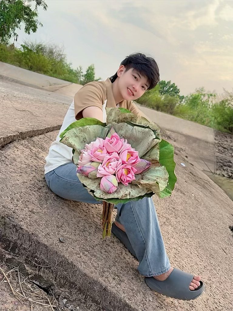 Thewinner9z22's tweet photo. สวัสดีเดือนเกิด🥹ขอให้ใจดีกับเราเยอะๆนะ #คบทอม #ชอบทอม #ทอมดี้ #wlw #เลสเบี้ยน https://t.co/KlRxRP3fwN