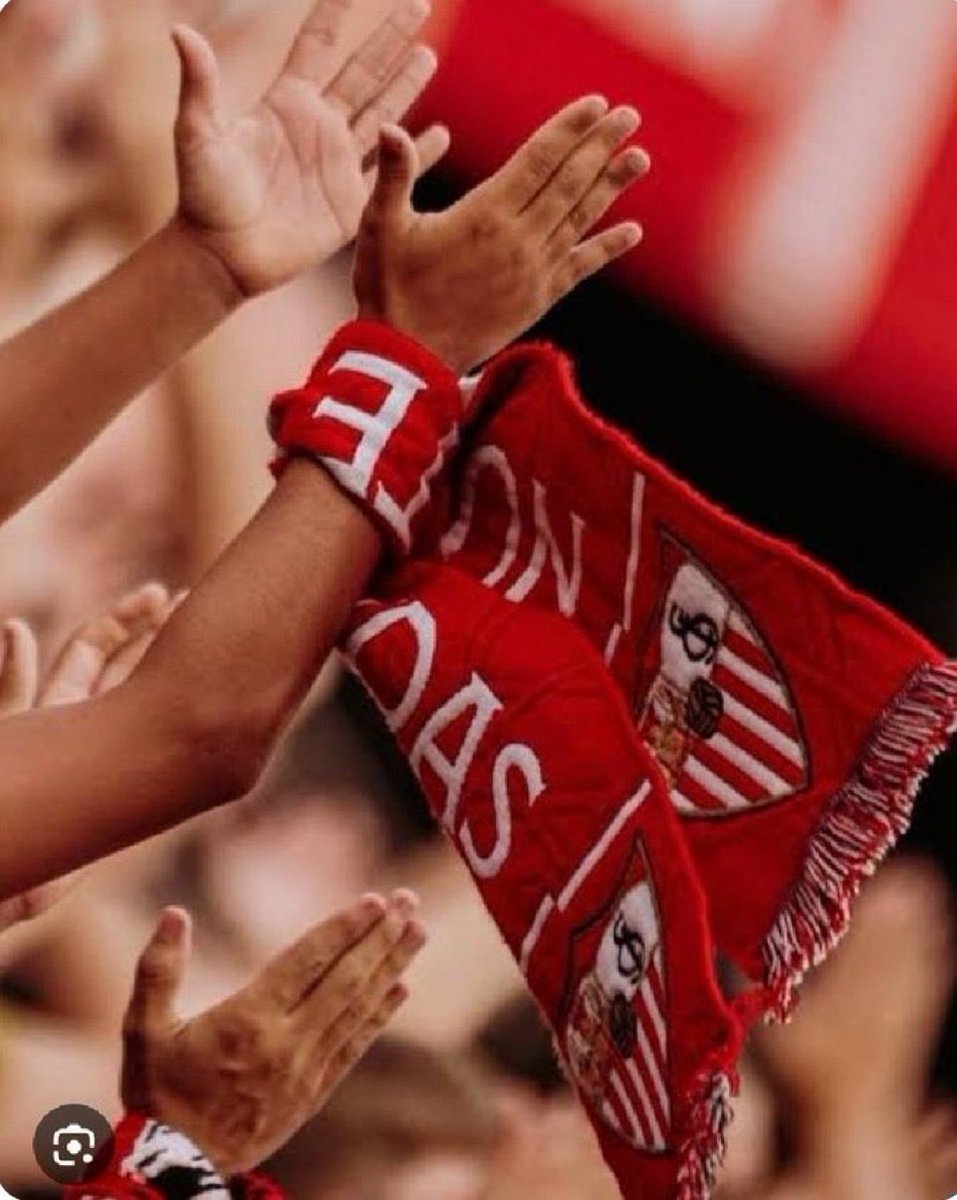 Buenos días a los de Colorado ❤️🤍
Cuando te agarras a la vida con lo único que te queda, tu AFICIÓN y tu GENTE, los que nunca te van a dejar… SEVILLA HASTA LA MUERTE ❤️🤍