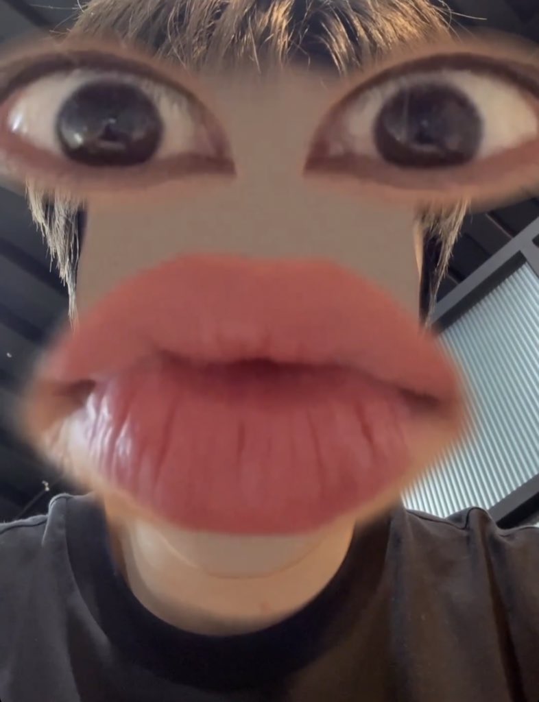 너이 𝓙 tweet media