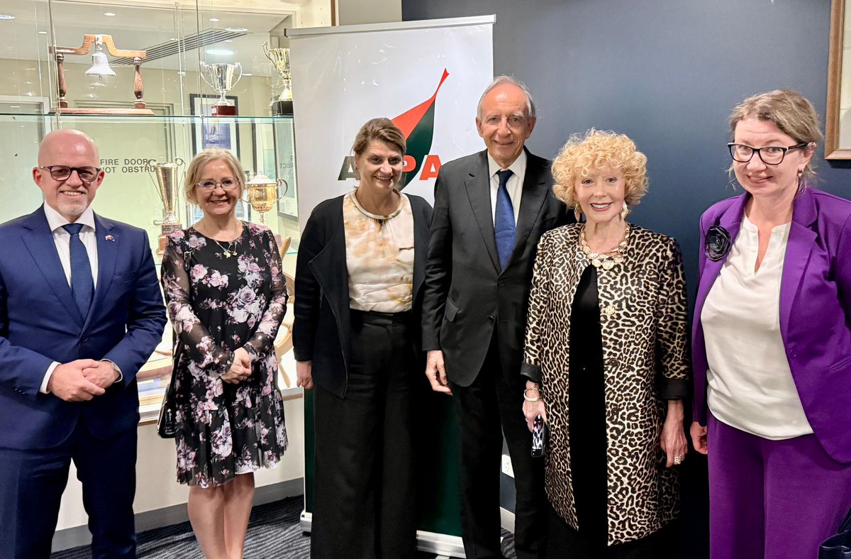 Poland in Australia tweet media