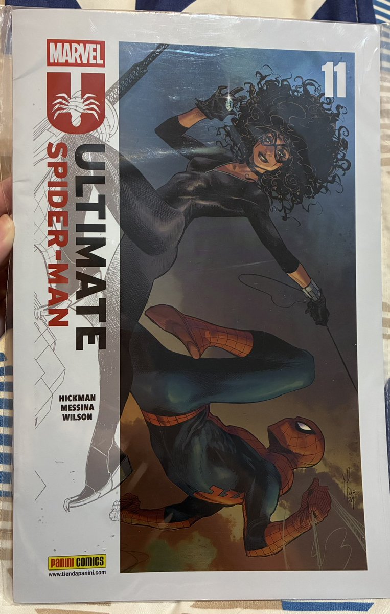 Ball_Of_Silver's tweet image. Lo que conseguí en el cómic book day 🥰 siguiente semana paso por el gratis que da panini.
#dc #marvel