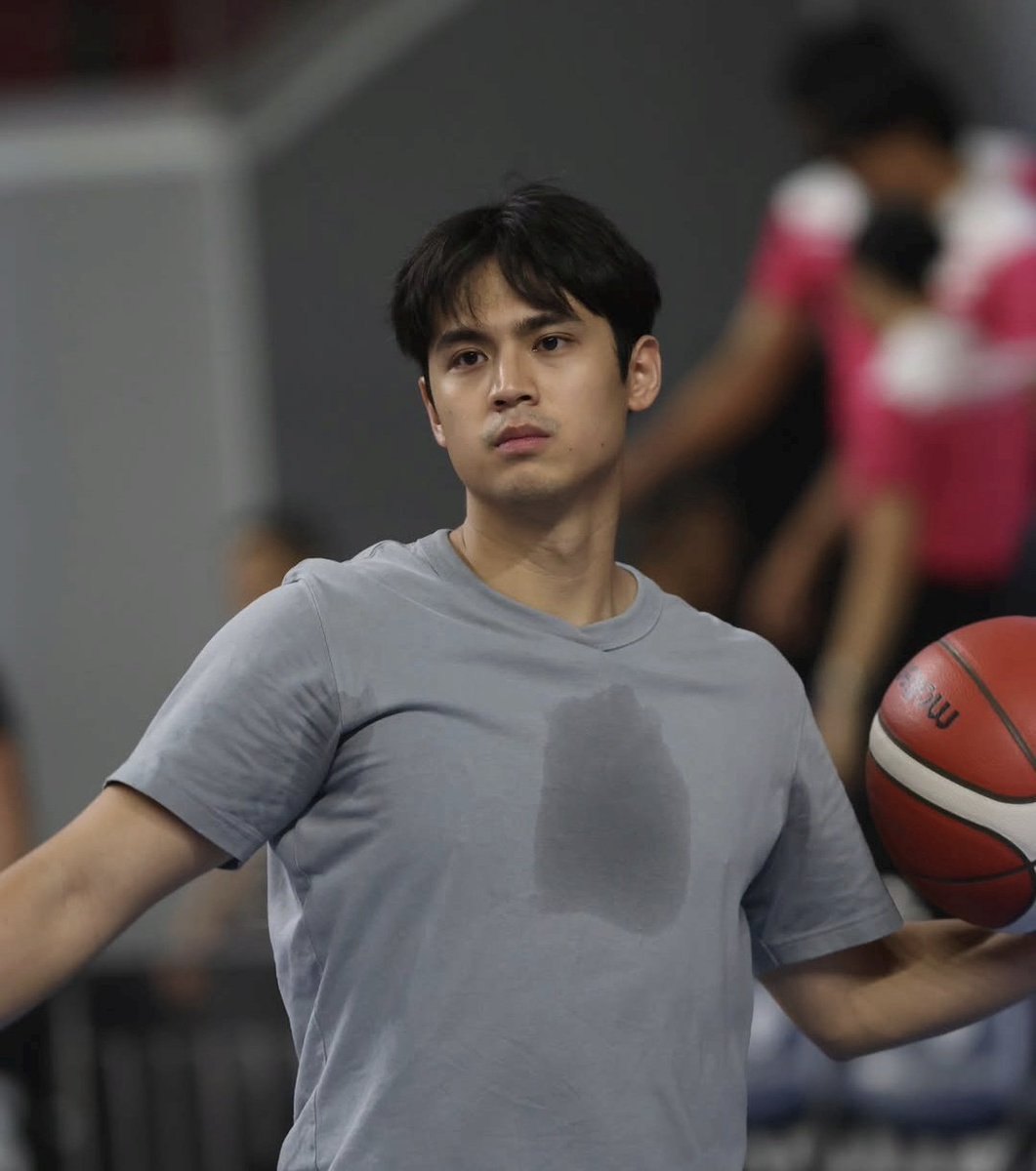 emiliobuddies_'s tweet photo. Brains, athletic, at certified leading man 🎯

#EmilioDaez l #BidaSaArena https://t.co/7VBNzkxCoW